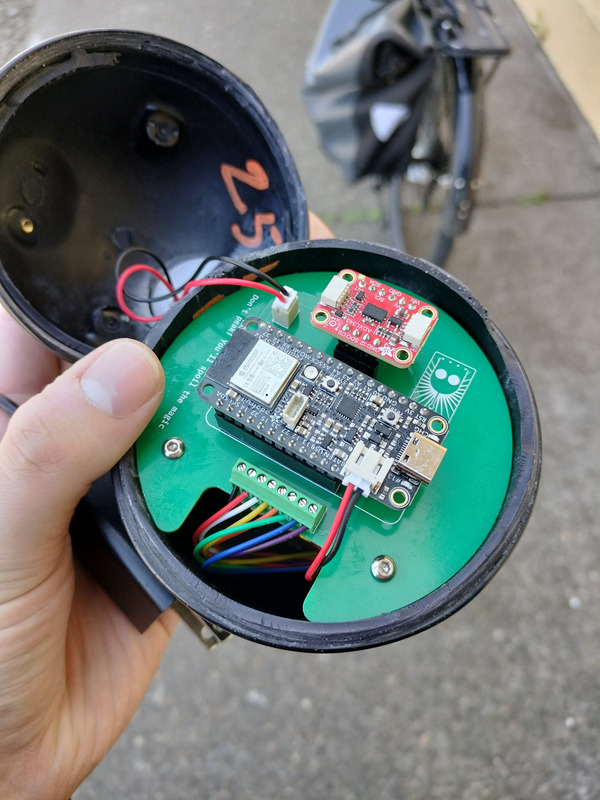 The interior of the DGTL 8 Ball. Don't peak!